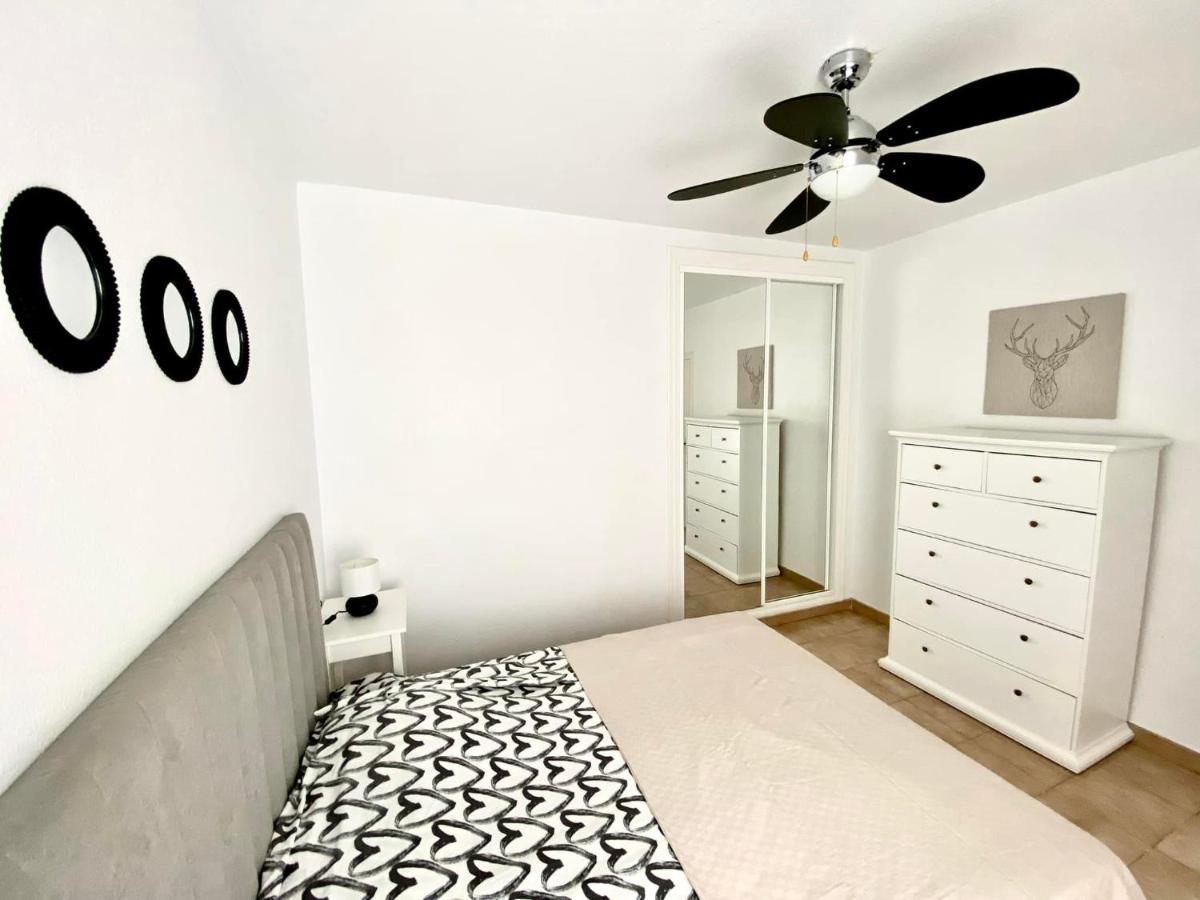Locos Beach Holiday Apartments Torrevieja Exterior foto